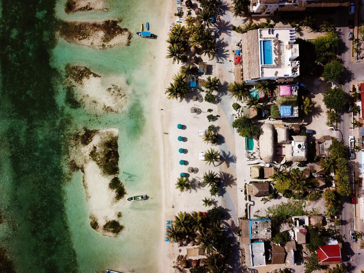 Nacional Beach Club & Bungalows Mahahual Exterior photo
